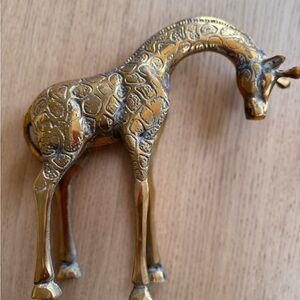 Vintage 8.25" solid brass Giraffe figure with natural patina